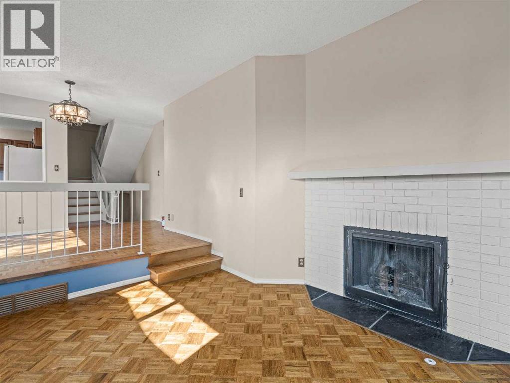 Single Family House 5 Level for Sale in   Silver Springs Road NW Silver Springs Calgary 