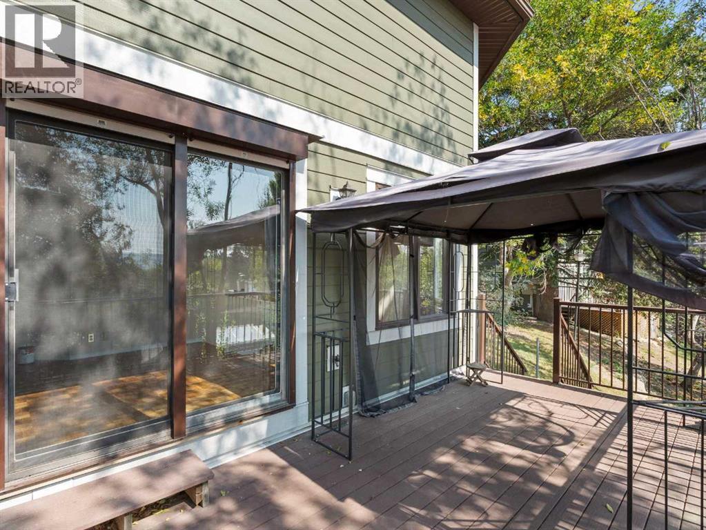 Single Family House 5 Level for Sale in   Silver Springs Road NW Silver Springs Calgary 