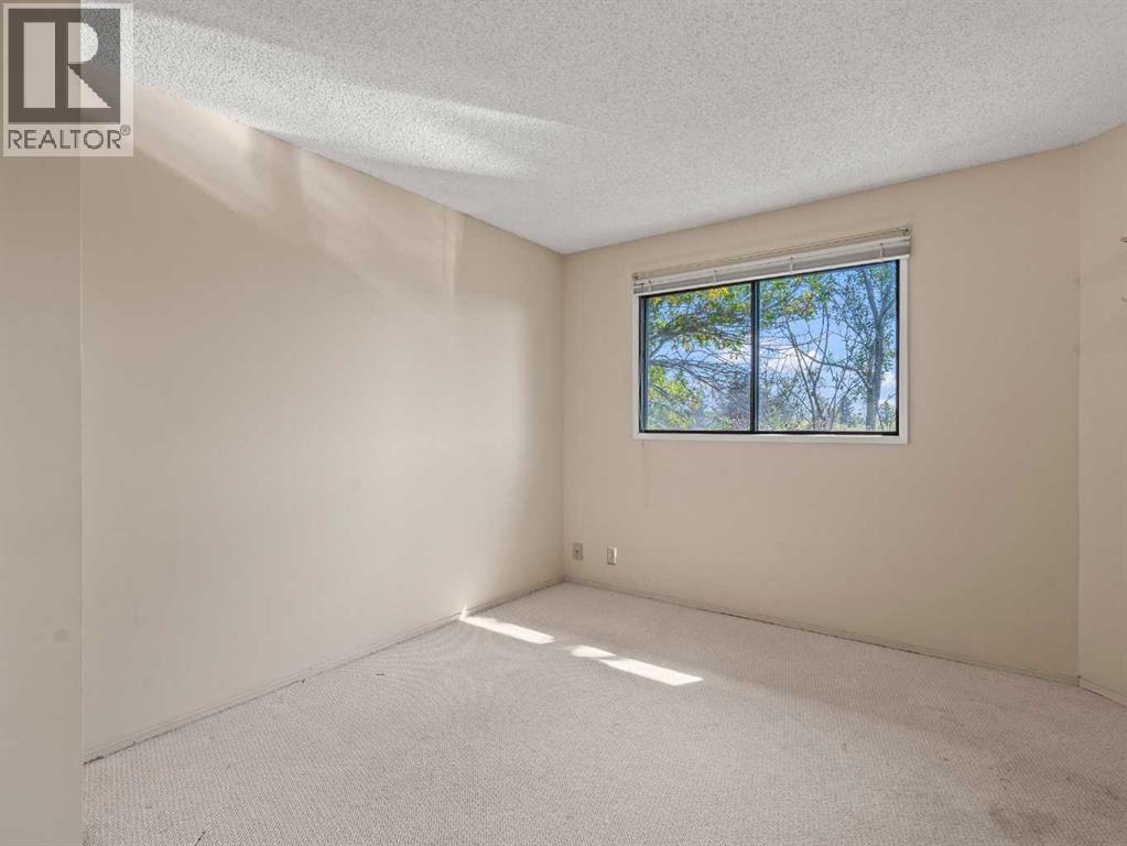 Single Family House 5 Level for Sale in   Silver Springs Road NW Silver Springs Calgary 