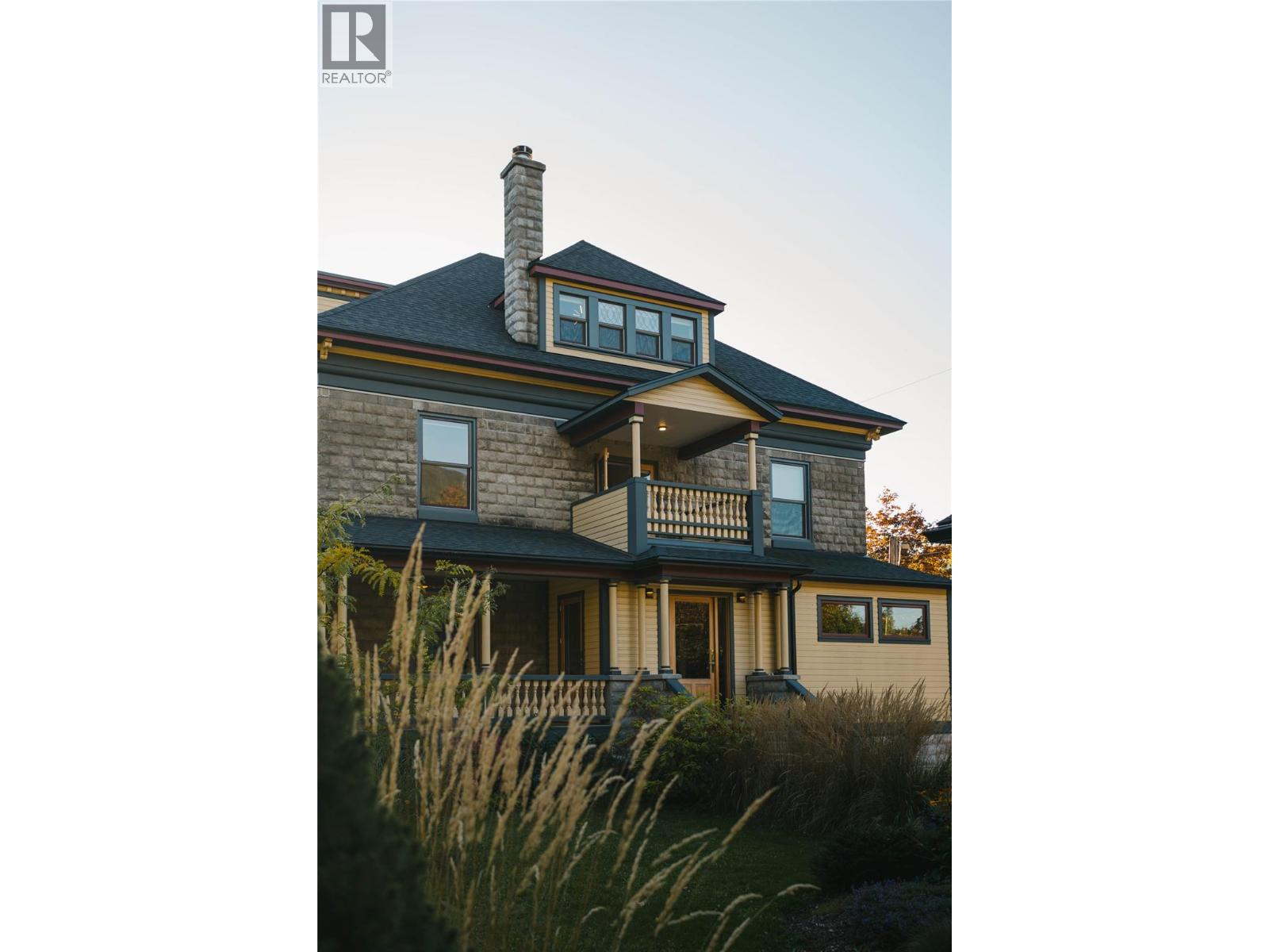 805 & 815 Mackenzie Avenue, Revelstoke