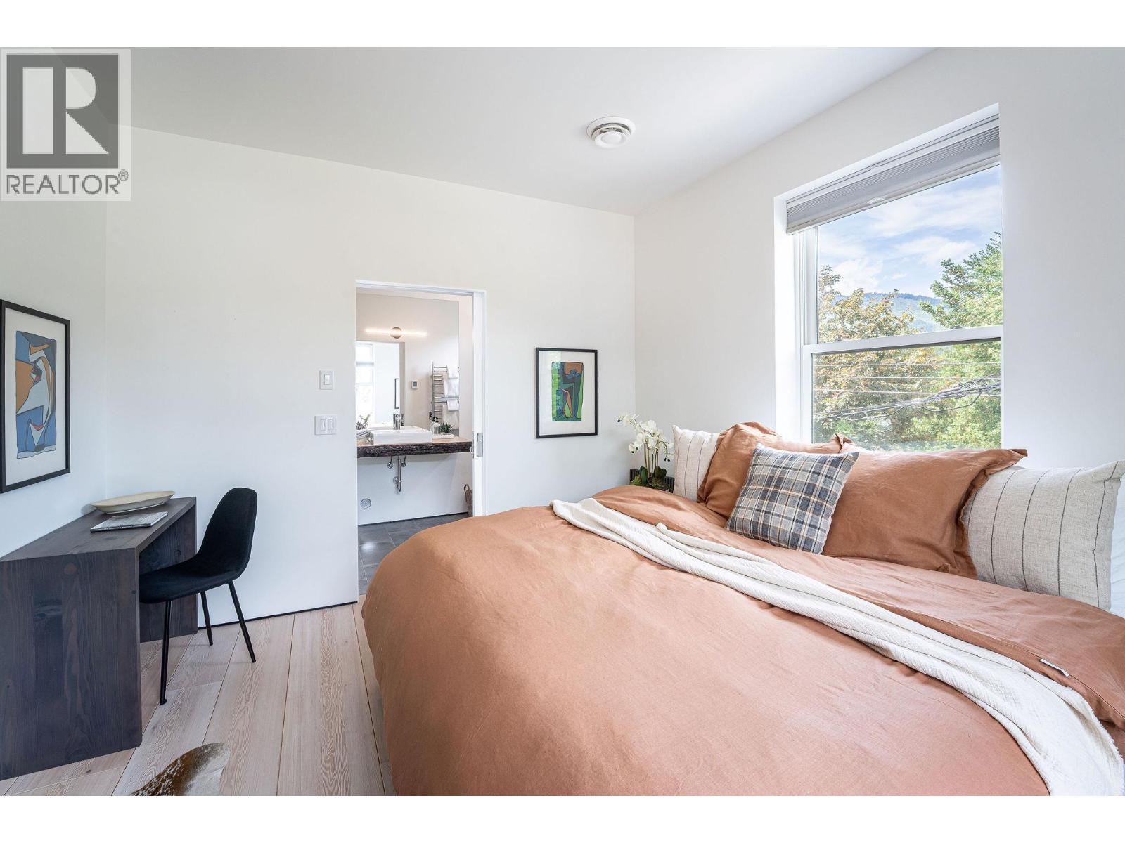 805 & 815 Mackenzie Avenue, Revelstoke