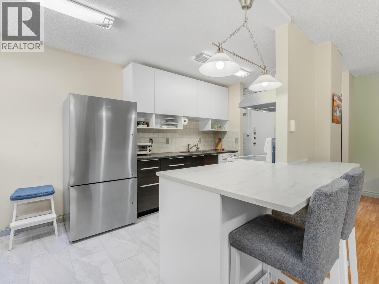 503 320 ROYAL AVENUE, New Westminster