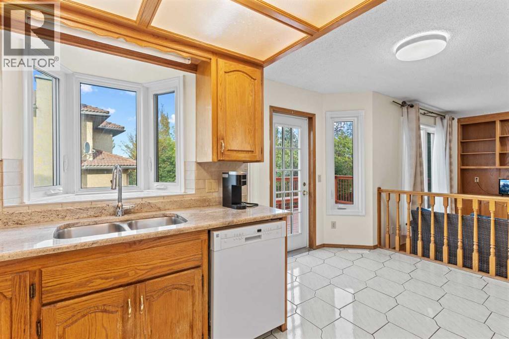 Single Family House for Sale in  Santana Road NW Sandstone Valley Calgary 