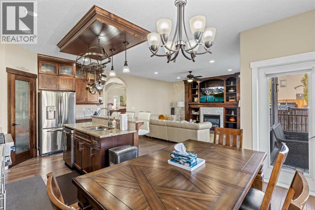 Single Family House for Sale in  Sherwood Boulevard NW Sherwood Calgary 