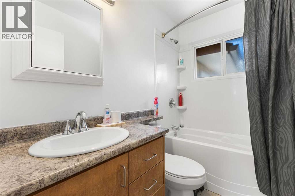 Single Family House Bungalow for Sale in   Street NE Mayland Heights Calgary 