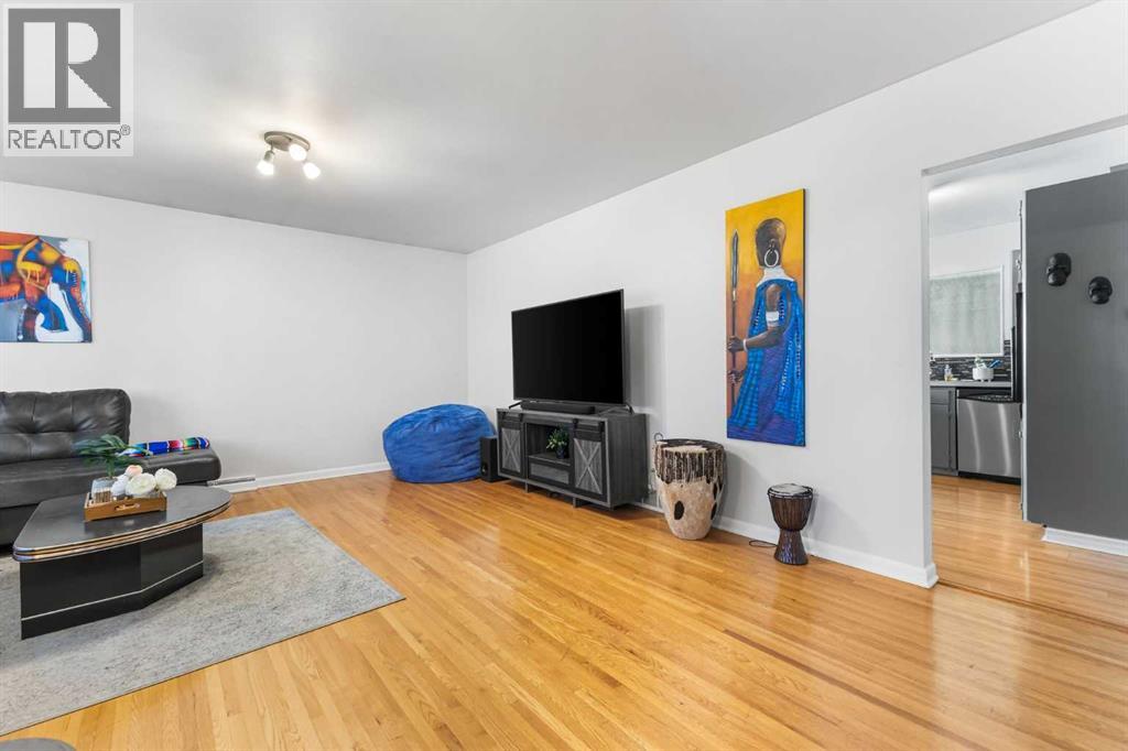 Single Family House Bungalow for Sale in   Street NE Mayland Heights Calgary 