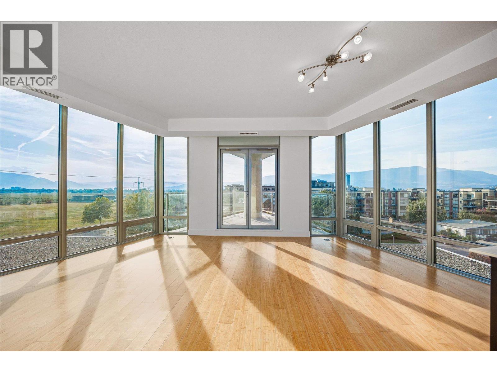 401 2040 Springfield Road, Kelowna