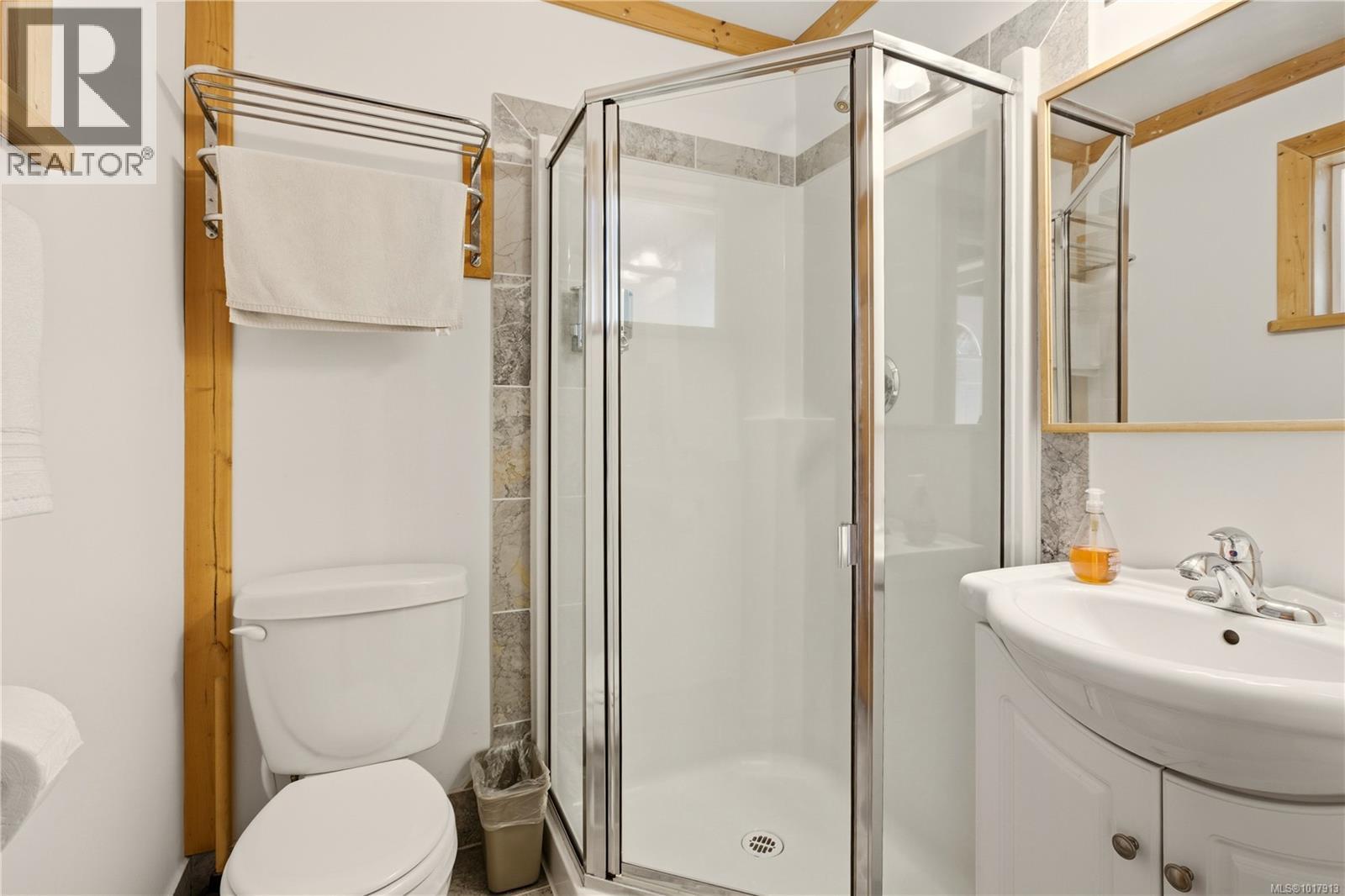 265 Boardwalk Blvd, Ucluelet