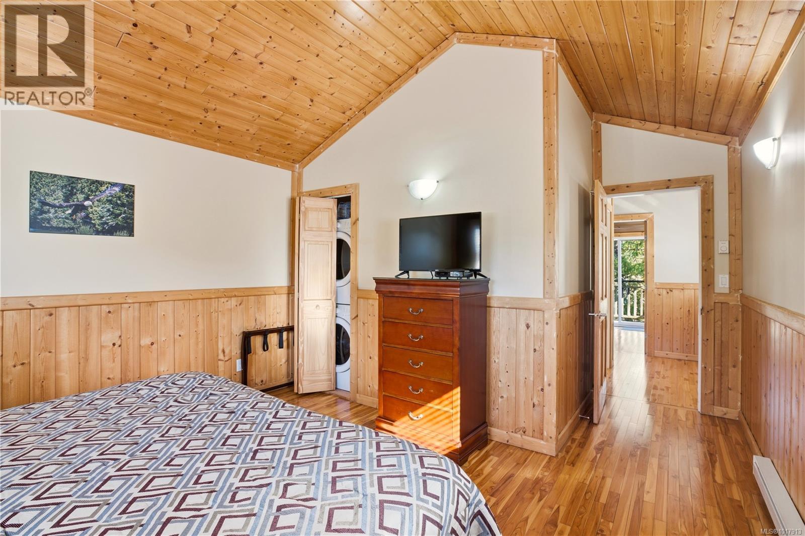 265 Boardwalk Blvd, Ucluelet