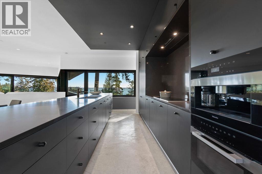 4166 ROSE CRESCENT, West Vancouver