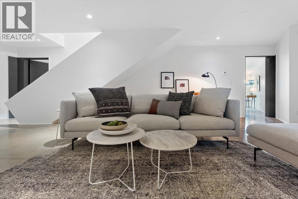 4166 ROSE CRESCENT, West Vancouver