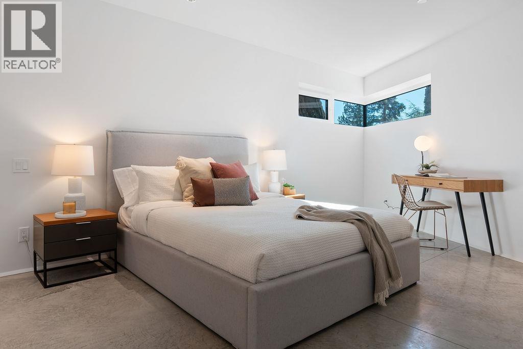 4166 ROSE CRESCENT, West Vancouver