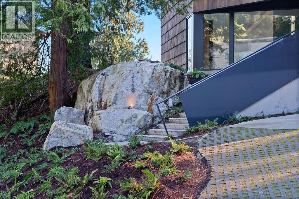 4166 ROSE CRESCENT, West Vancouver