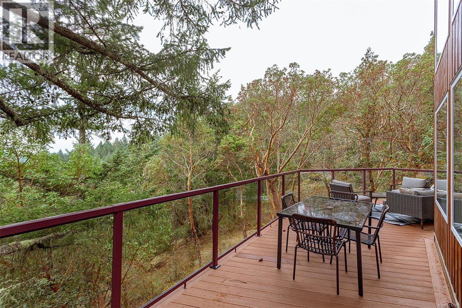  3715 Munn Road, Highlands