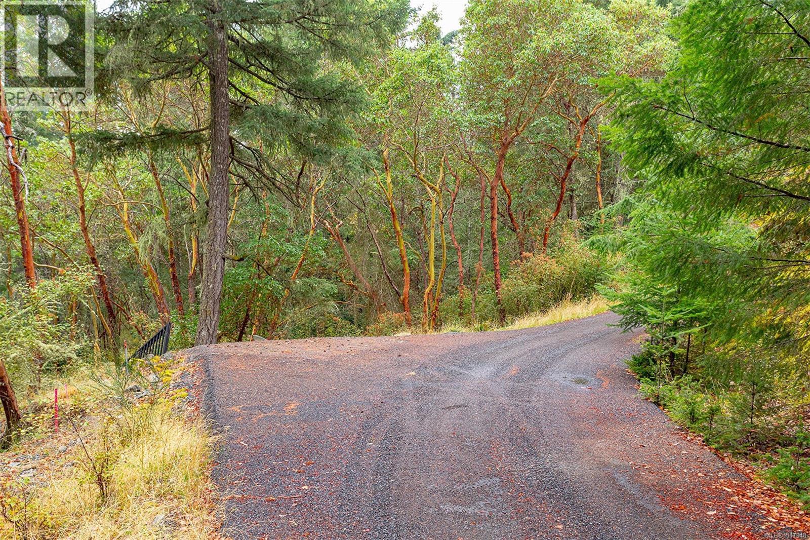  3715 Munn Road, Highlands