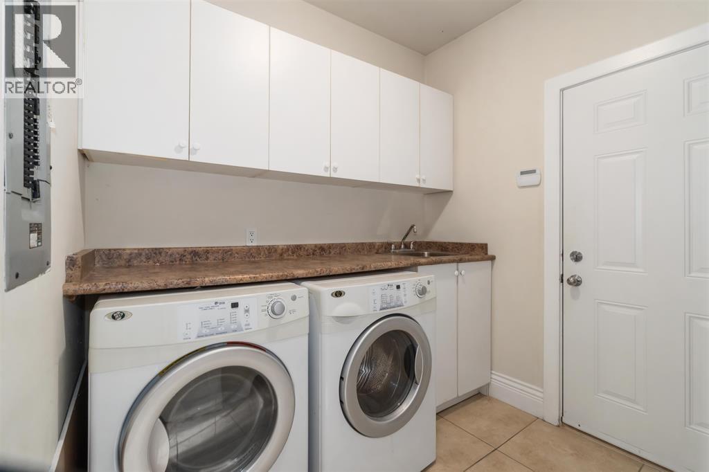 6040 ADAMS Place, Richmond