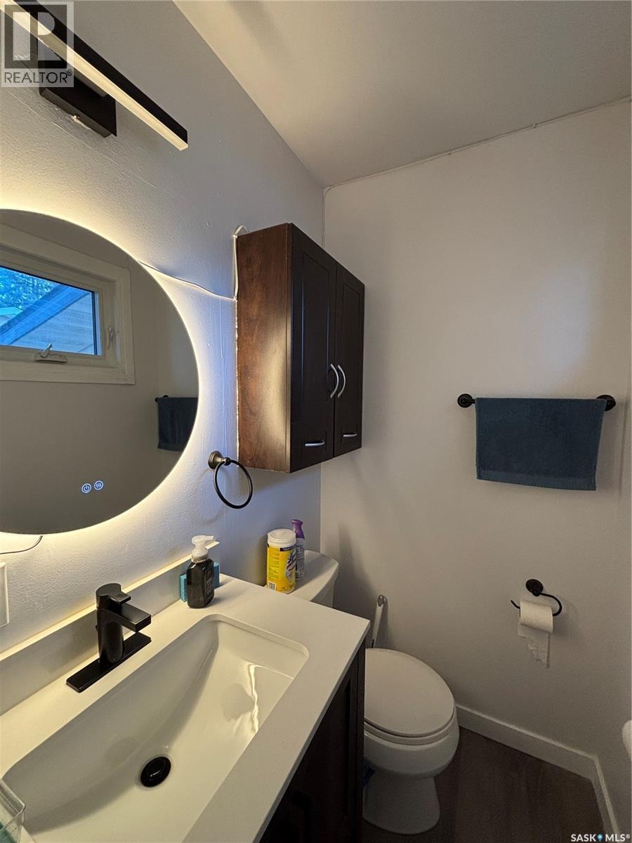 Single Family House Bungalow for Sale in  Avondale ROAD Saskatoon 