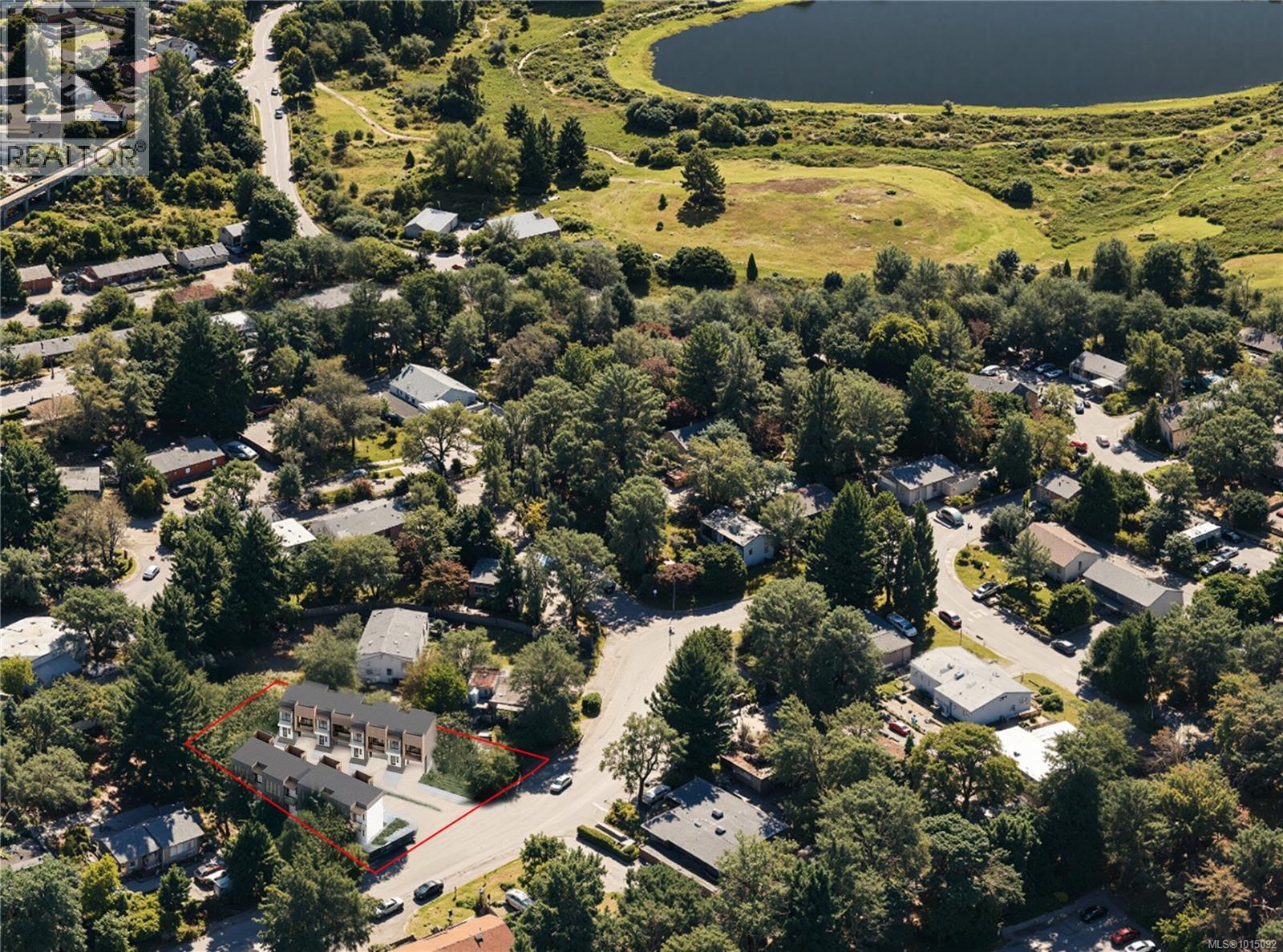  997 Karen Crescent, Saanich