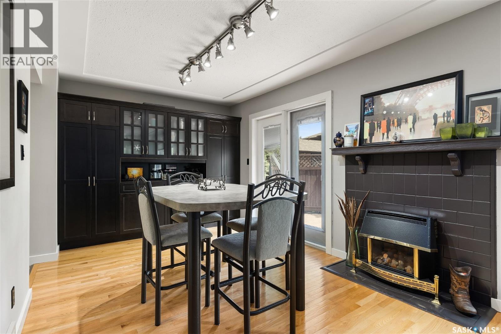 Single Family House 2 Level for Sale in   Heritage CRESCENT Saskatoon 