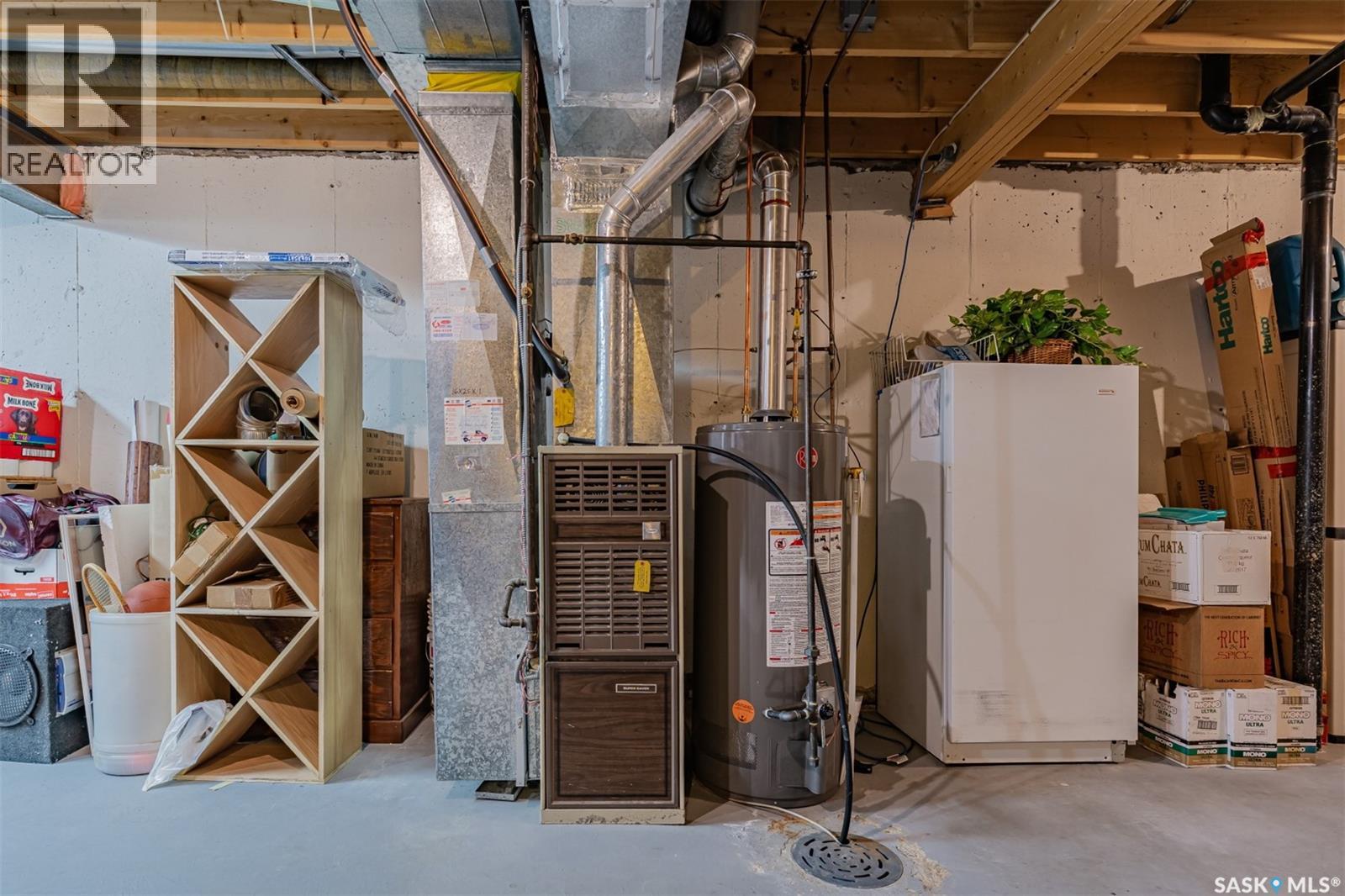 Single Family House 2 Level for Sale in   Heritage CRESCENT Saskatoon 