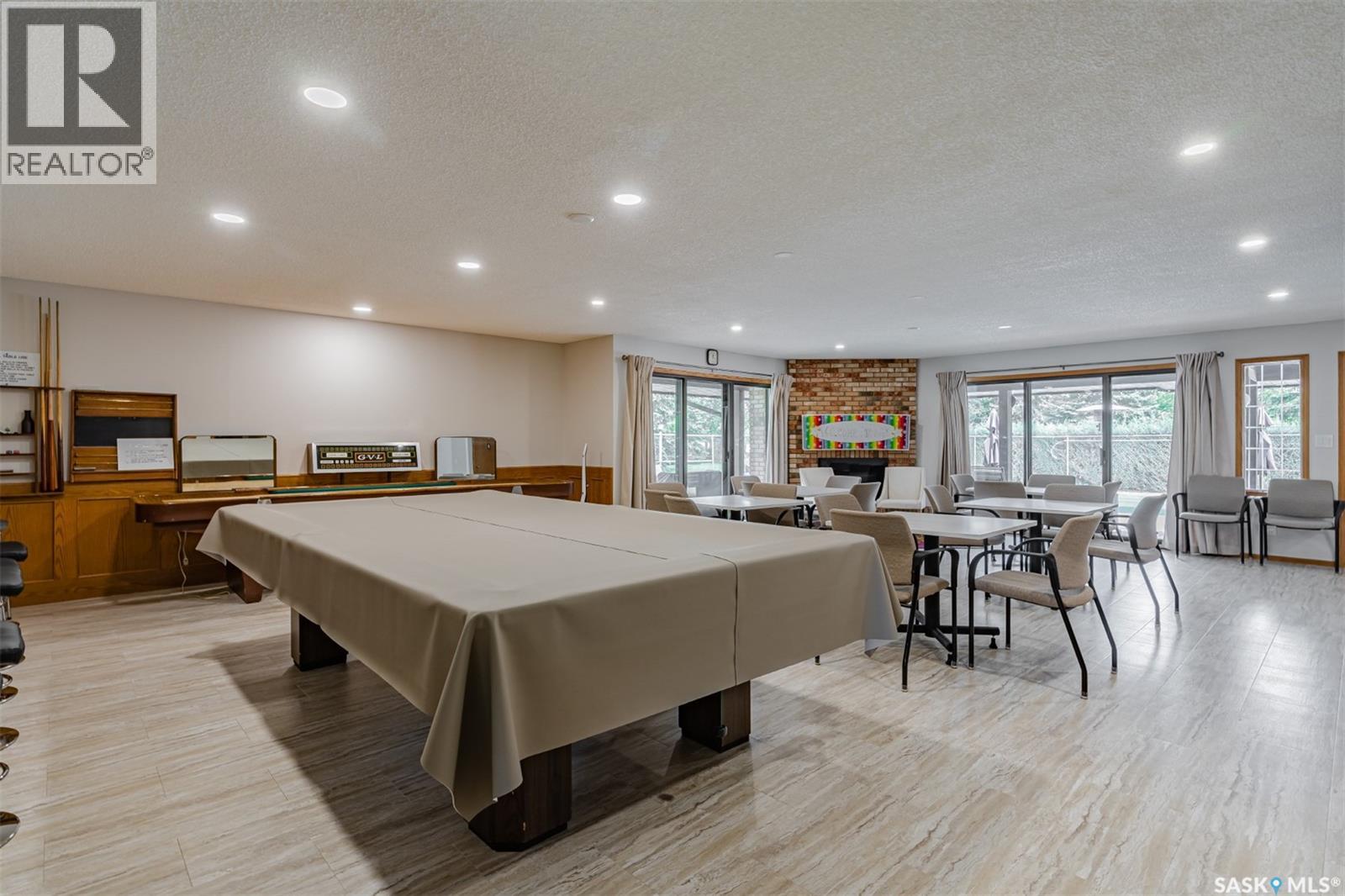 Single Family House 2 Level for Sale in   Heritage CRESCENT Saskatoon 