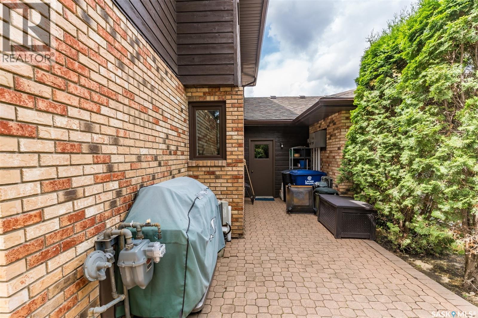 Single Family House 2 Level for Sale in   Heritage CRESCENT Saskatoon 