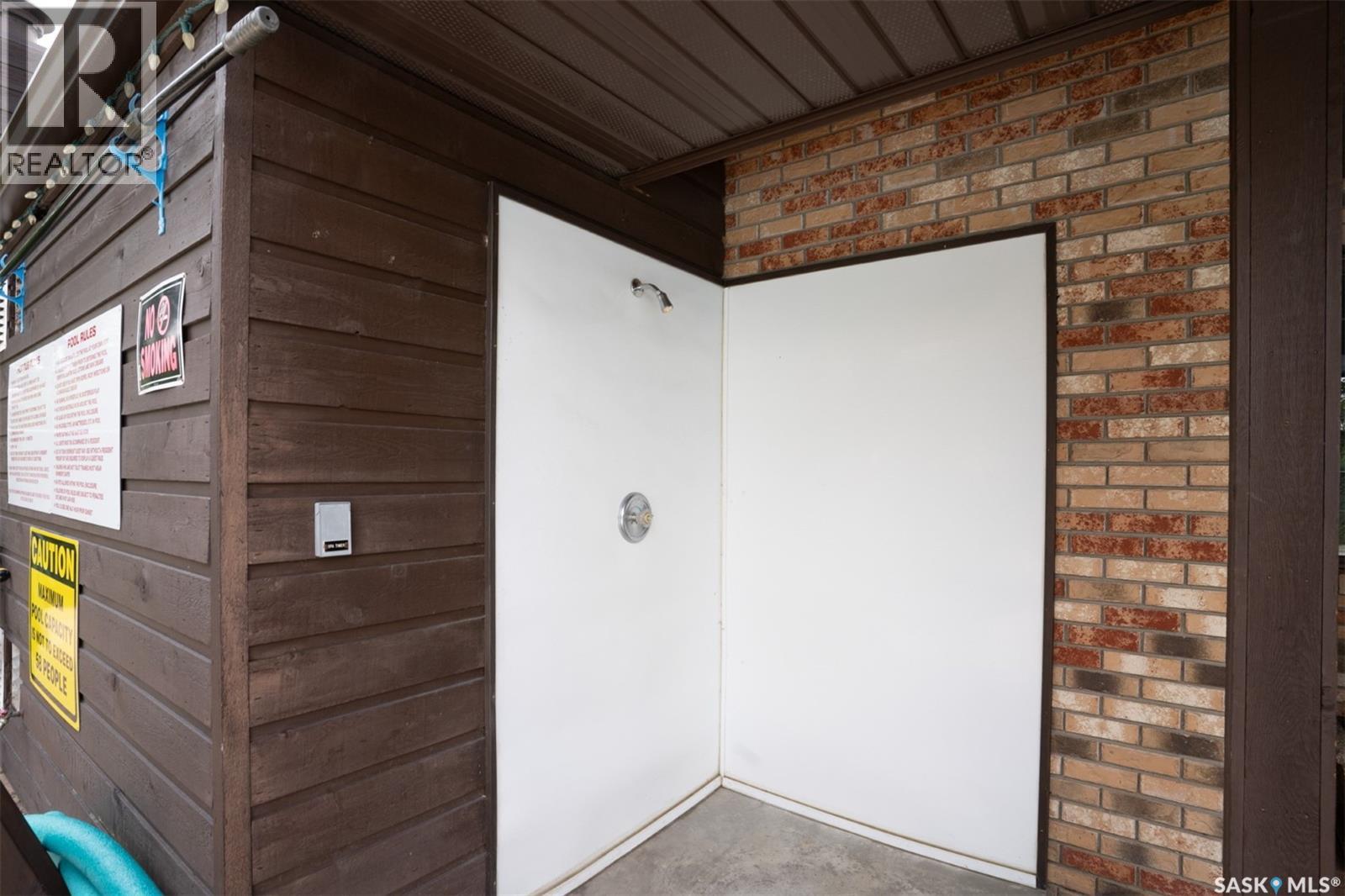 Single Family House 2 Level for Sale in   Heritage CRESCENT Saskatoon 