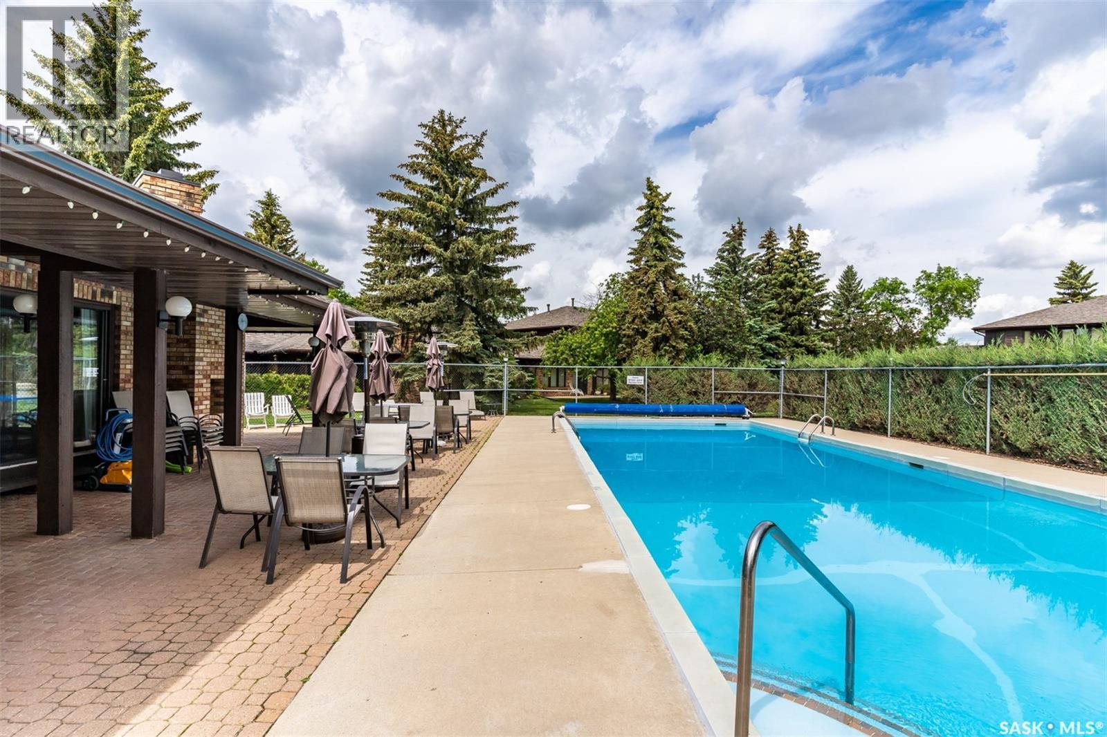 Single Family House 2 Level for Sale in   Heritage CRESCENT Saskatoon 