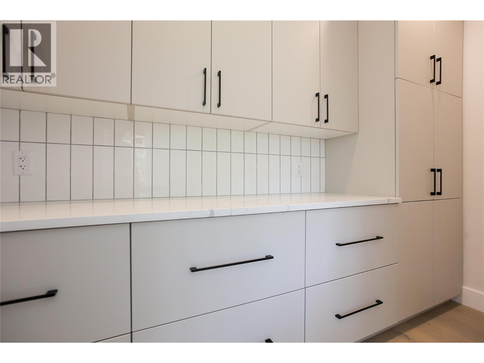 1572 Treadwell Street, Rossland