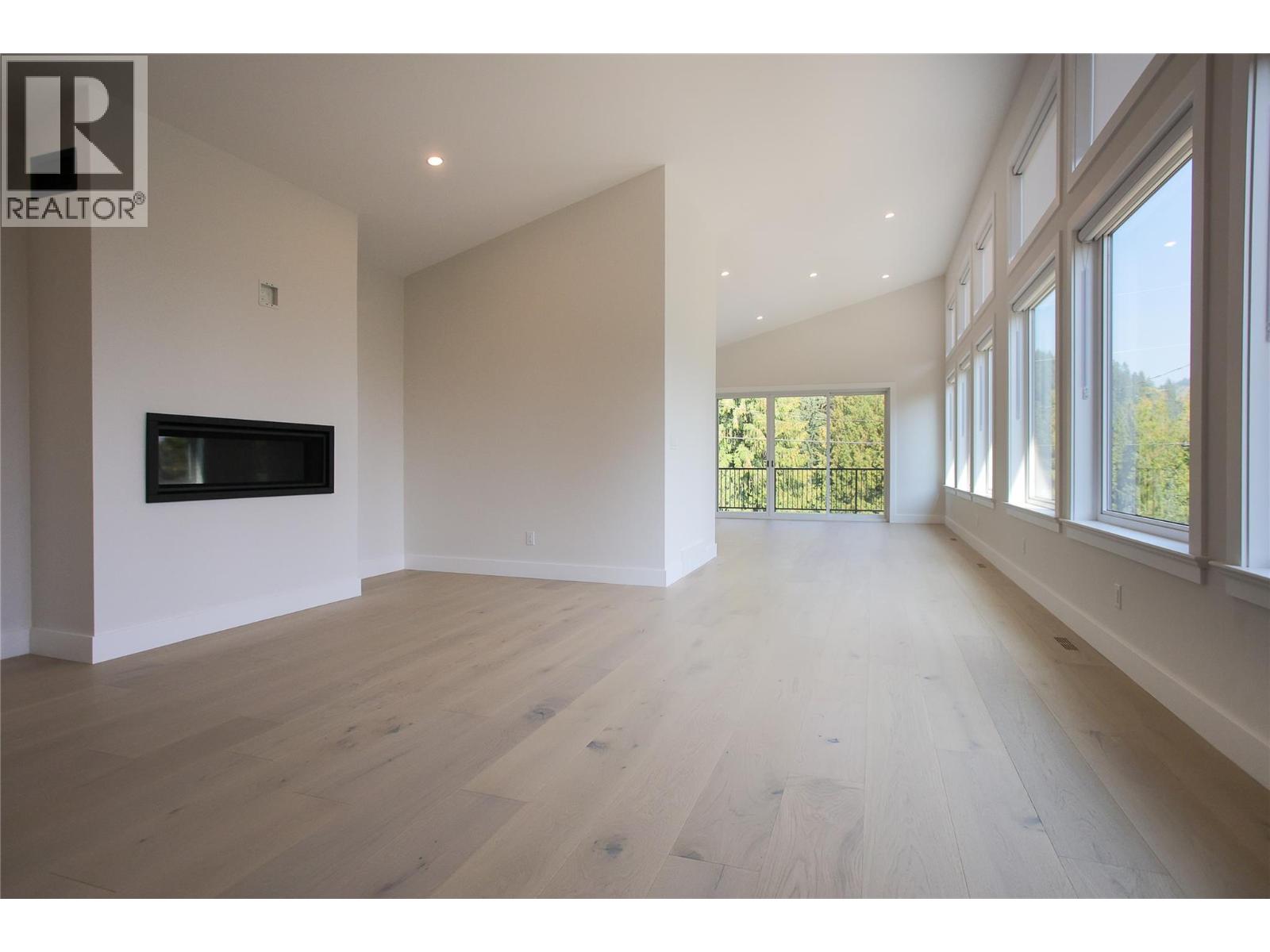 1572 Treadwell Street, Rossland