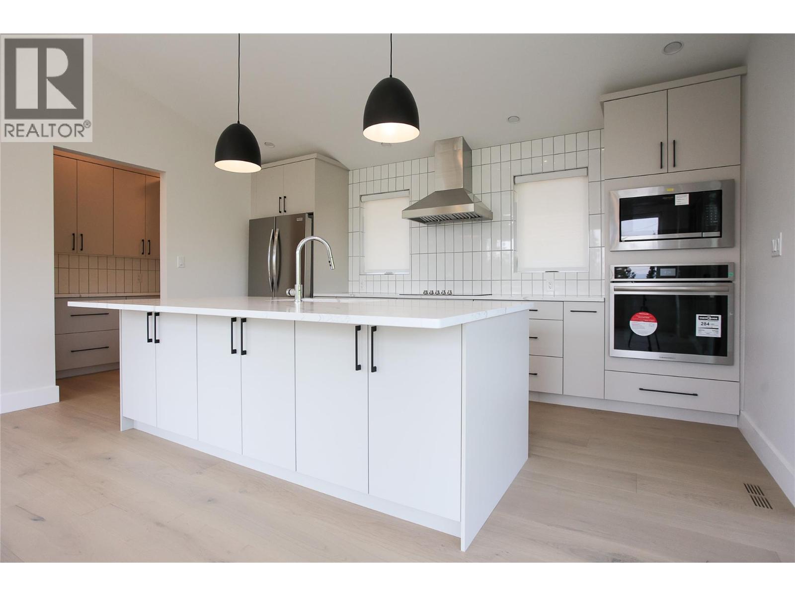 1572 Treadwell Street, Rossland