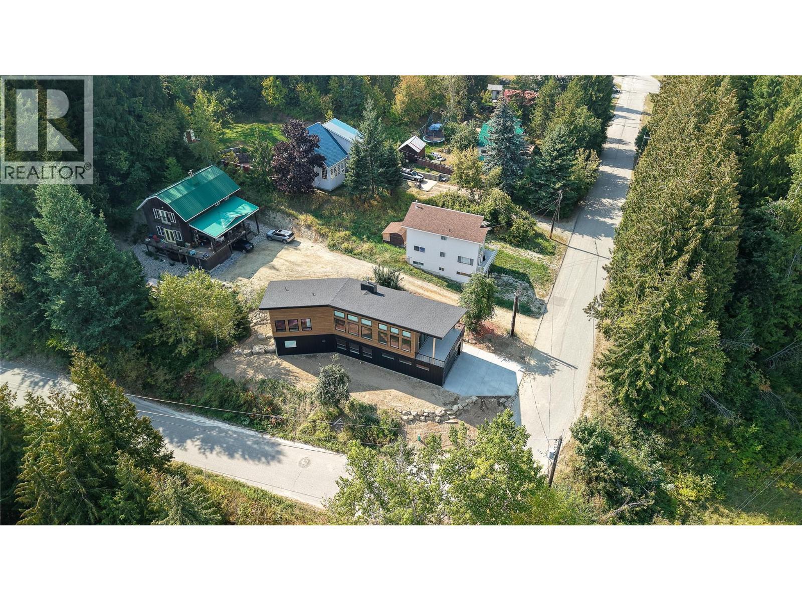 1572 Treadwell Street, Rossland