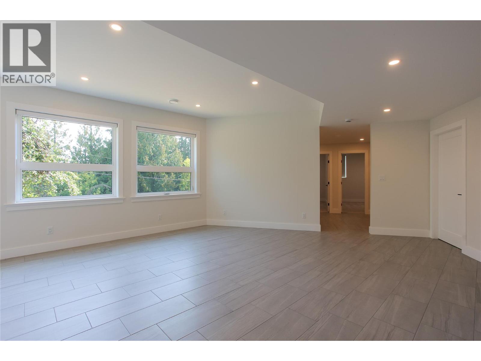 1572 Treadwell Street, Rossland