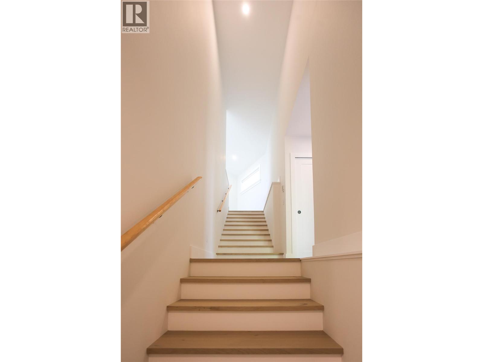 1572 Treadwell Street, Rossland