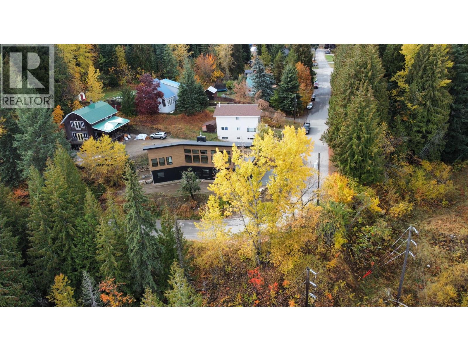 1572 Treadwell Street, Rossland