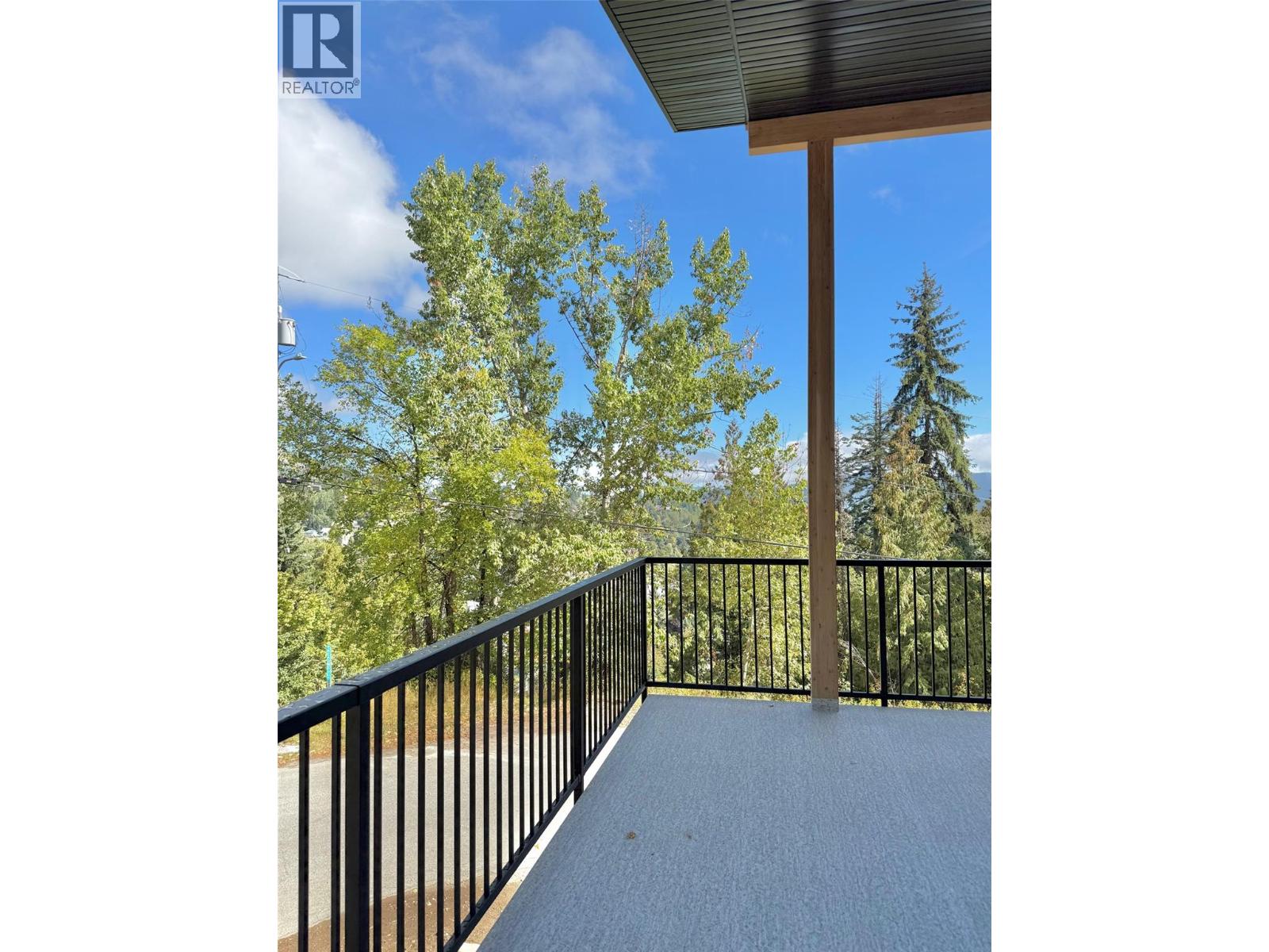 1572 Treadwell Street, Rossland