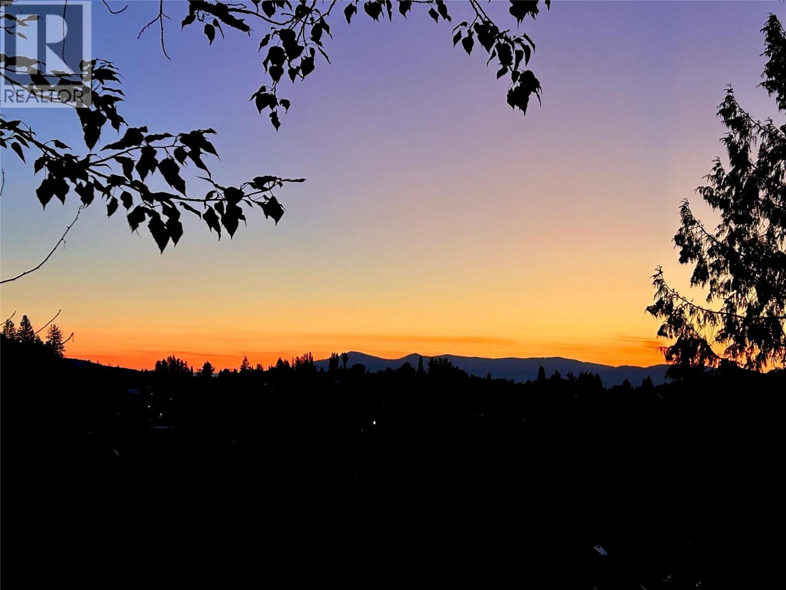 1572 Treadwell Street, Rossland