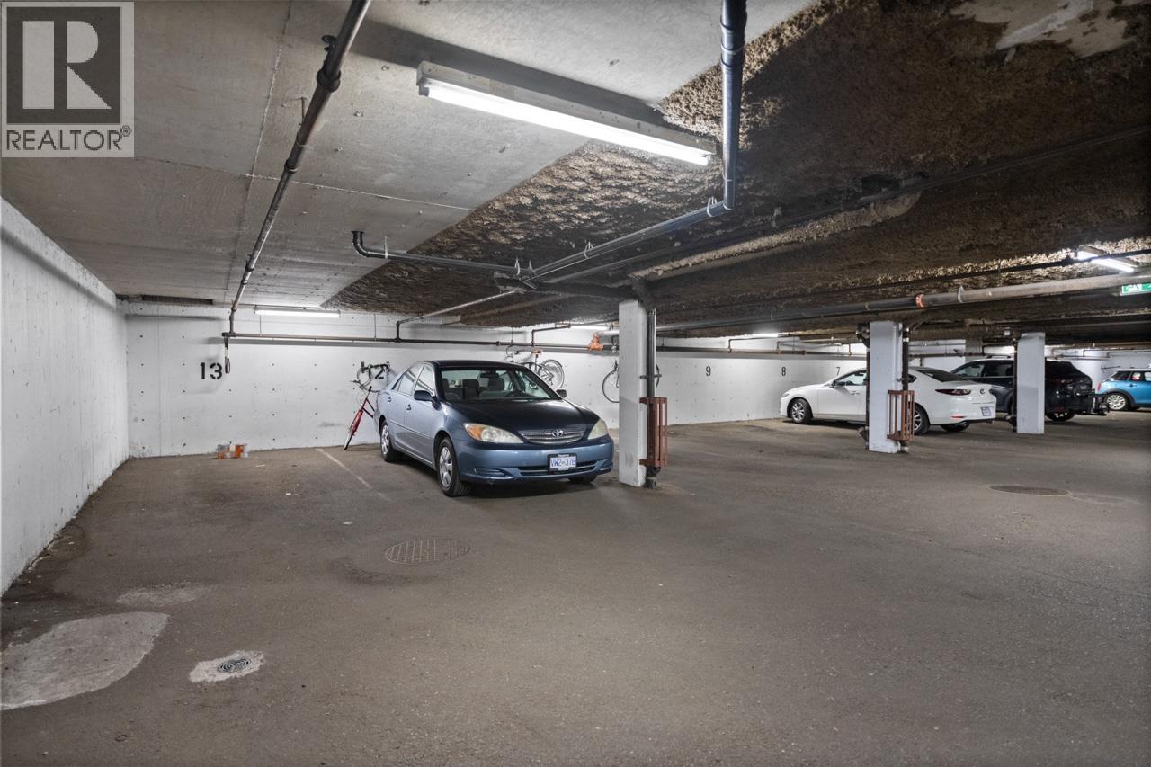 104 925 W 15TH AVENUE, Vancouver