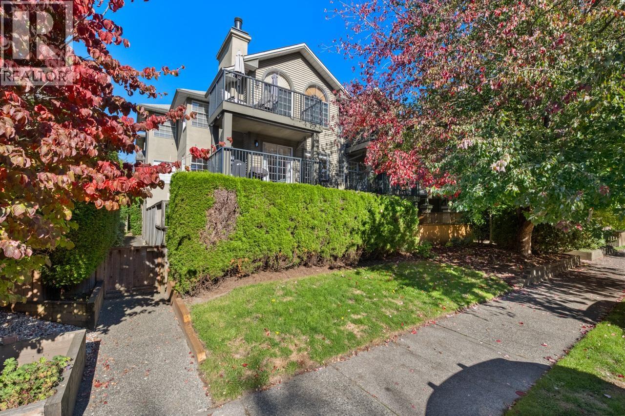 104 925 W 15TH AVENUE, Vancouver