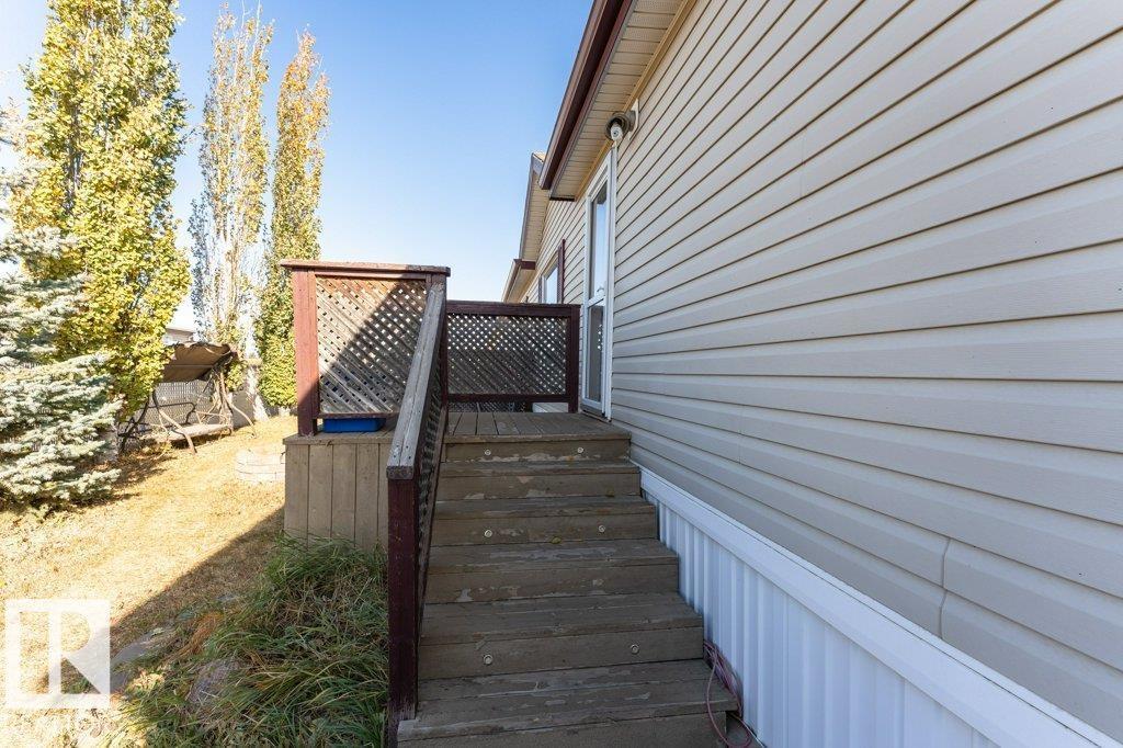 320 Maple Wood DR NW, Edmonton