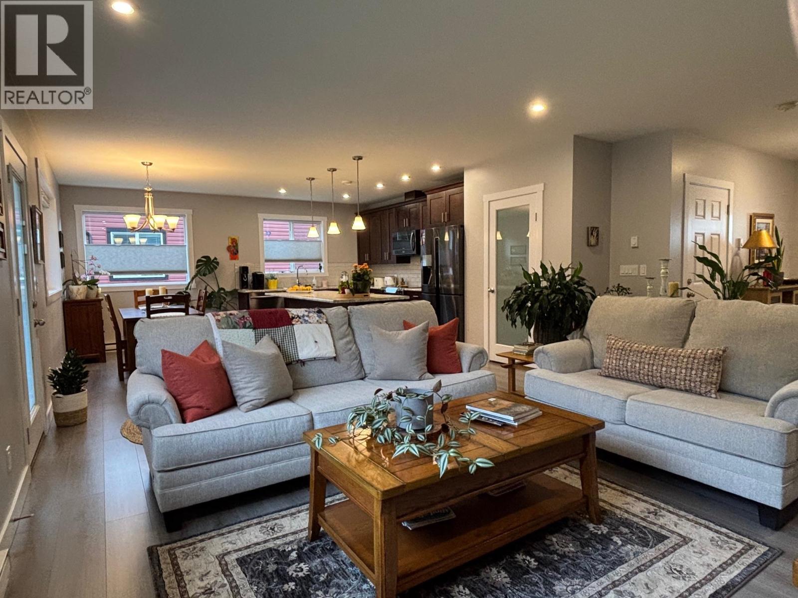 5234 SMITH Avenue, Terrace