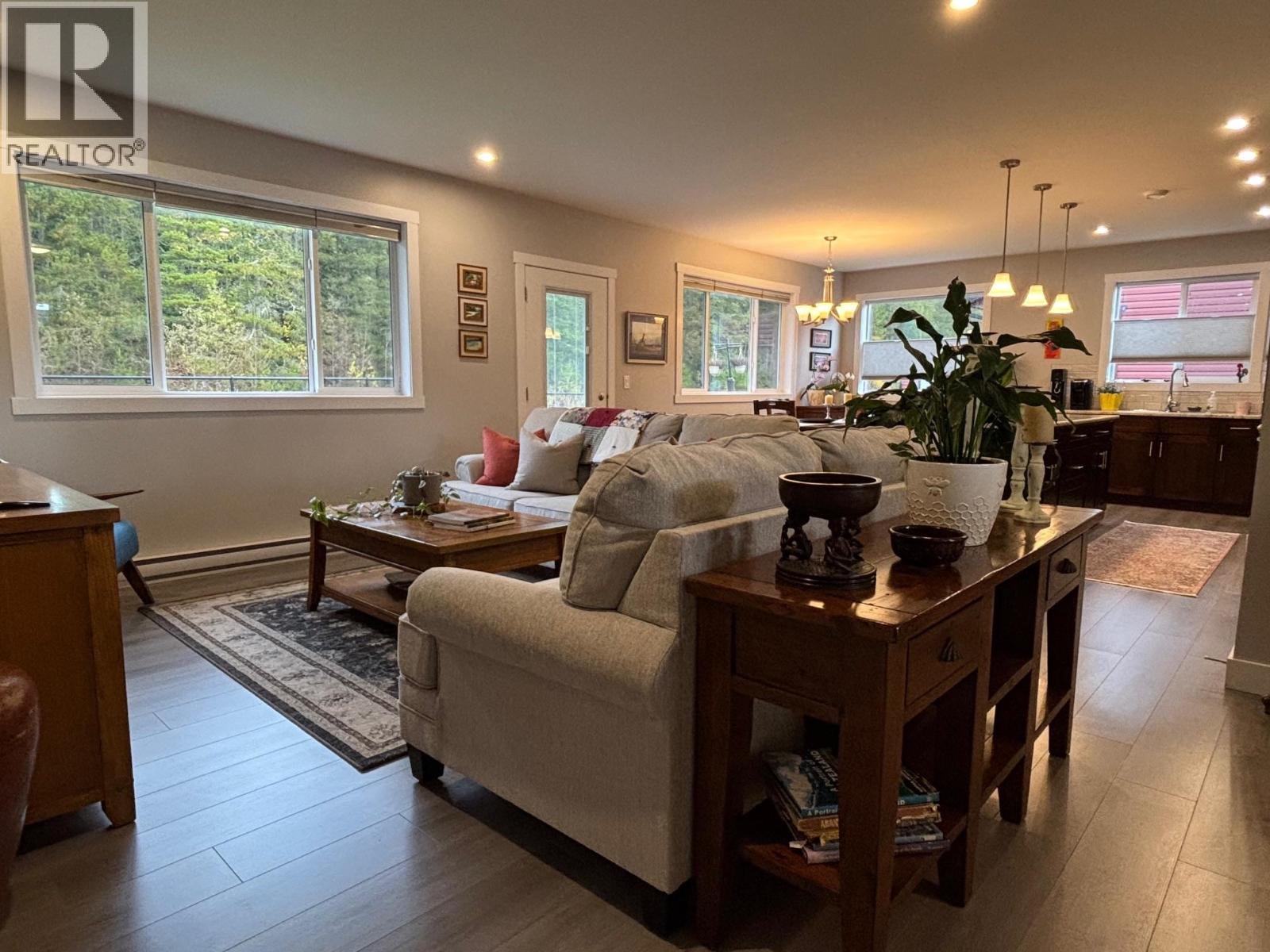 5234 SMITH Avenue, Terrace