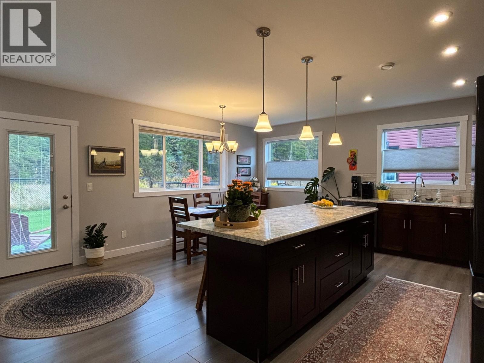 5234 SMITH Avenue, Terrace