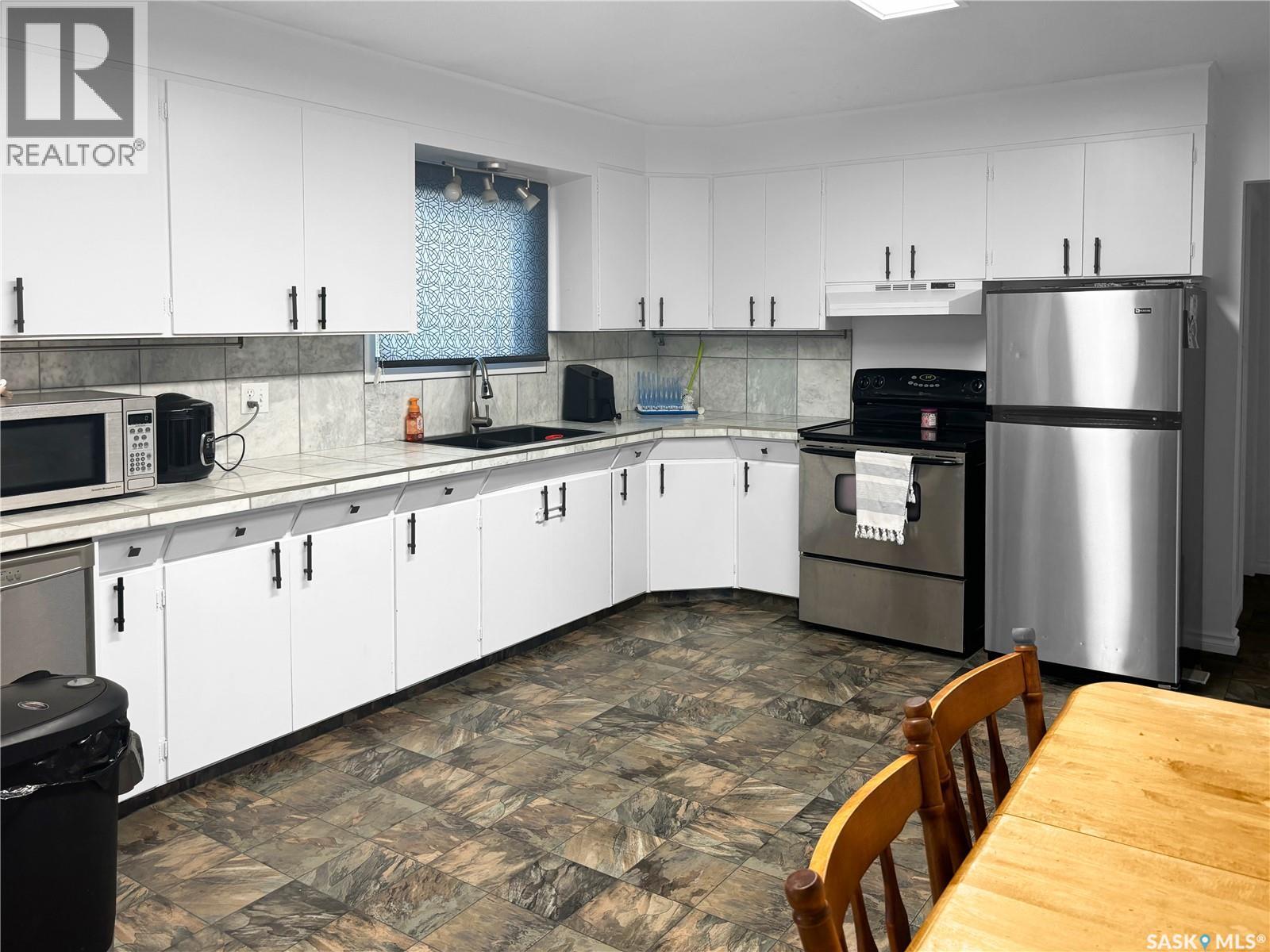 264 7th AVENUE W - photo 5