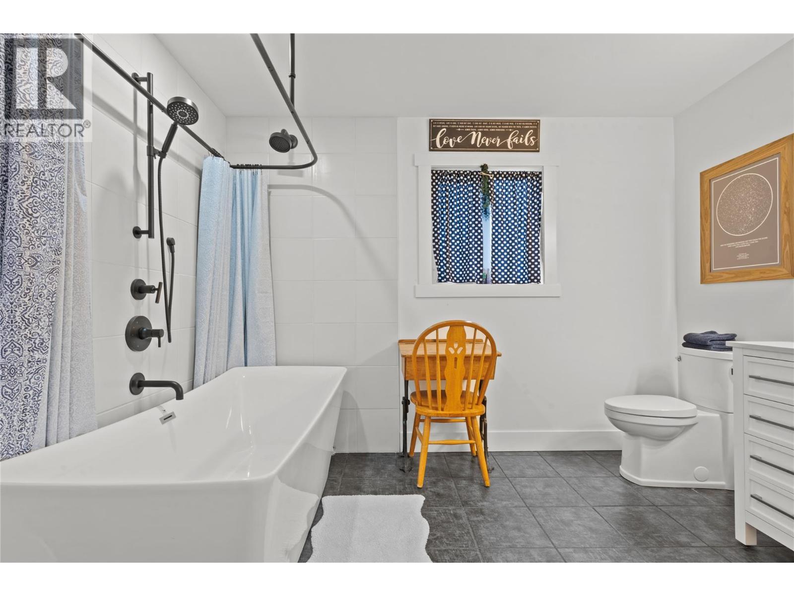  3930 Dryden Road, Peachland