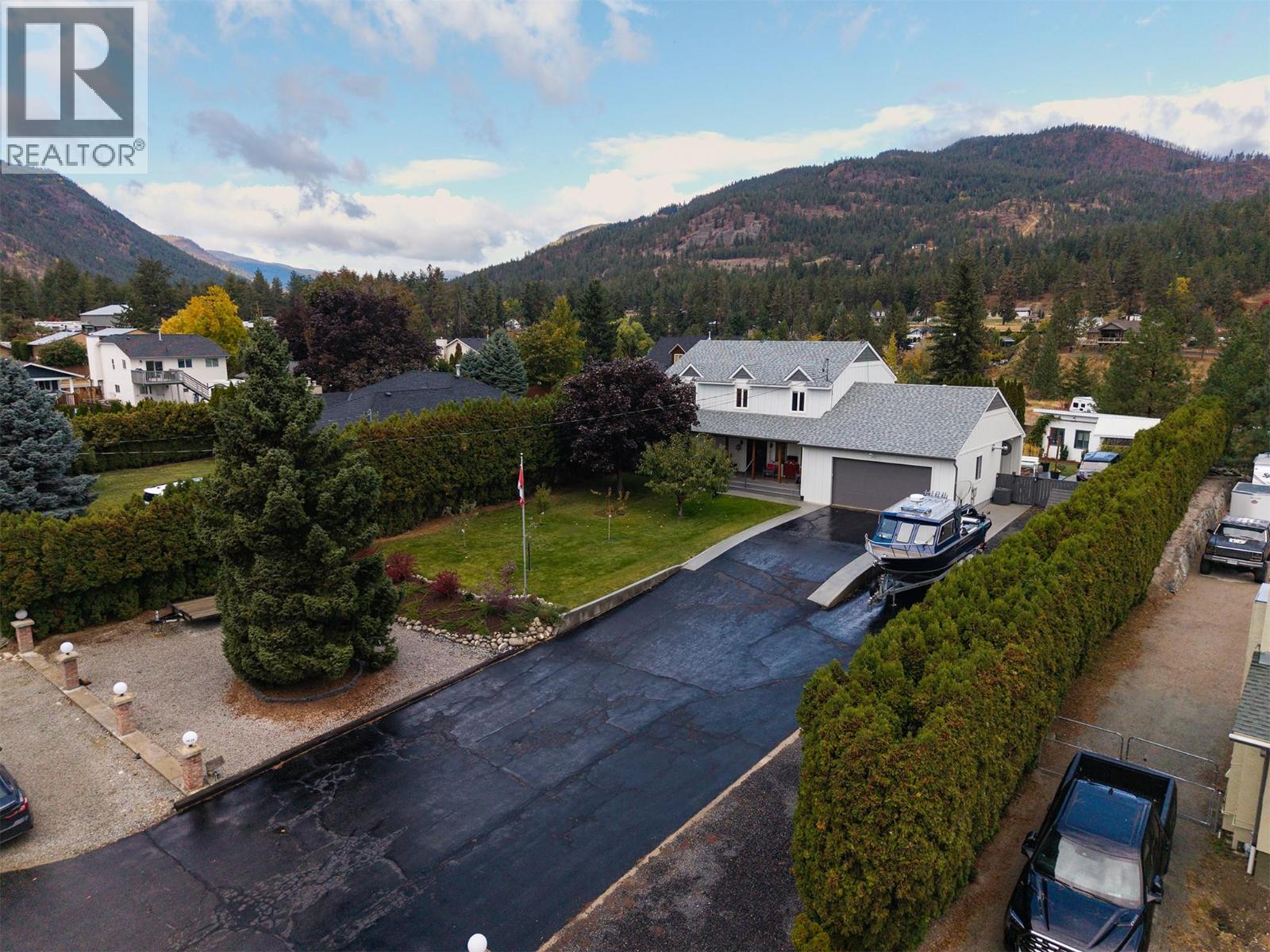  3930 Dryden Road, Peachland