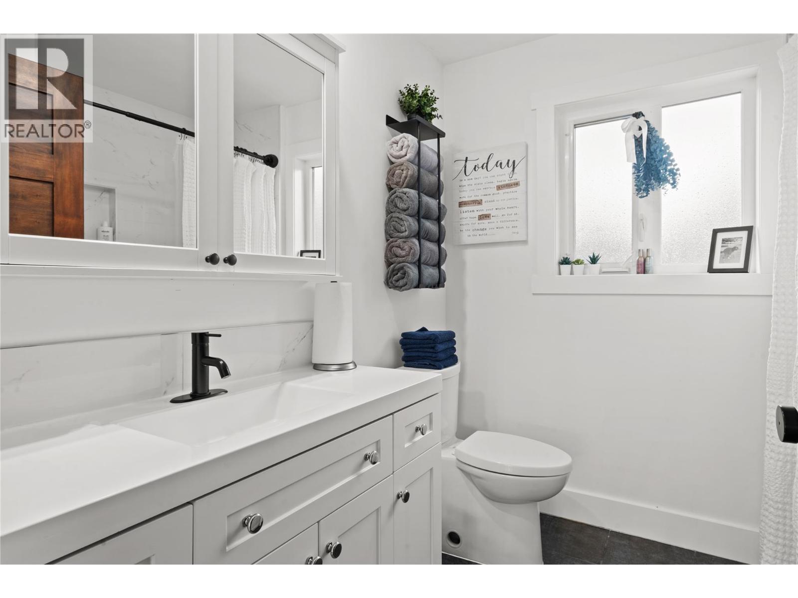  3930 Dryden Road, Peachland
