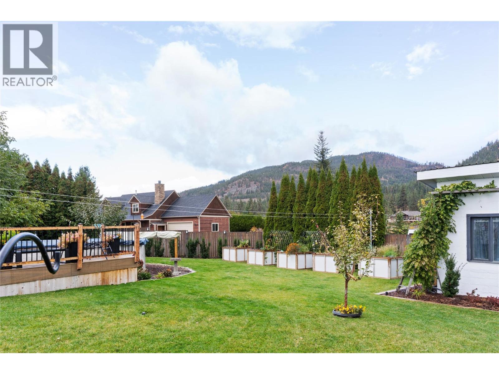  3930 Dryden Road, Peachland