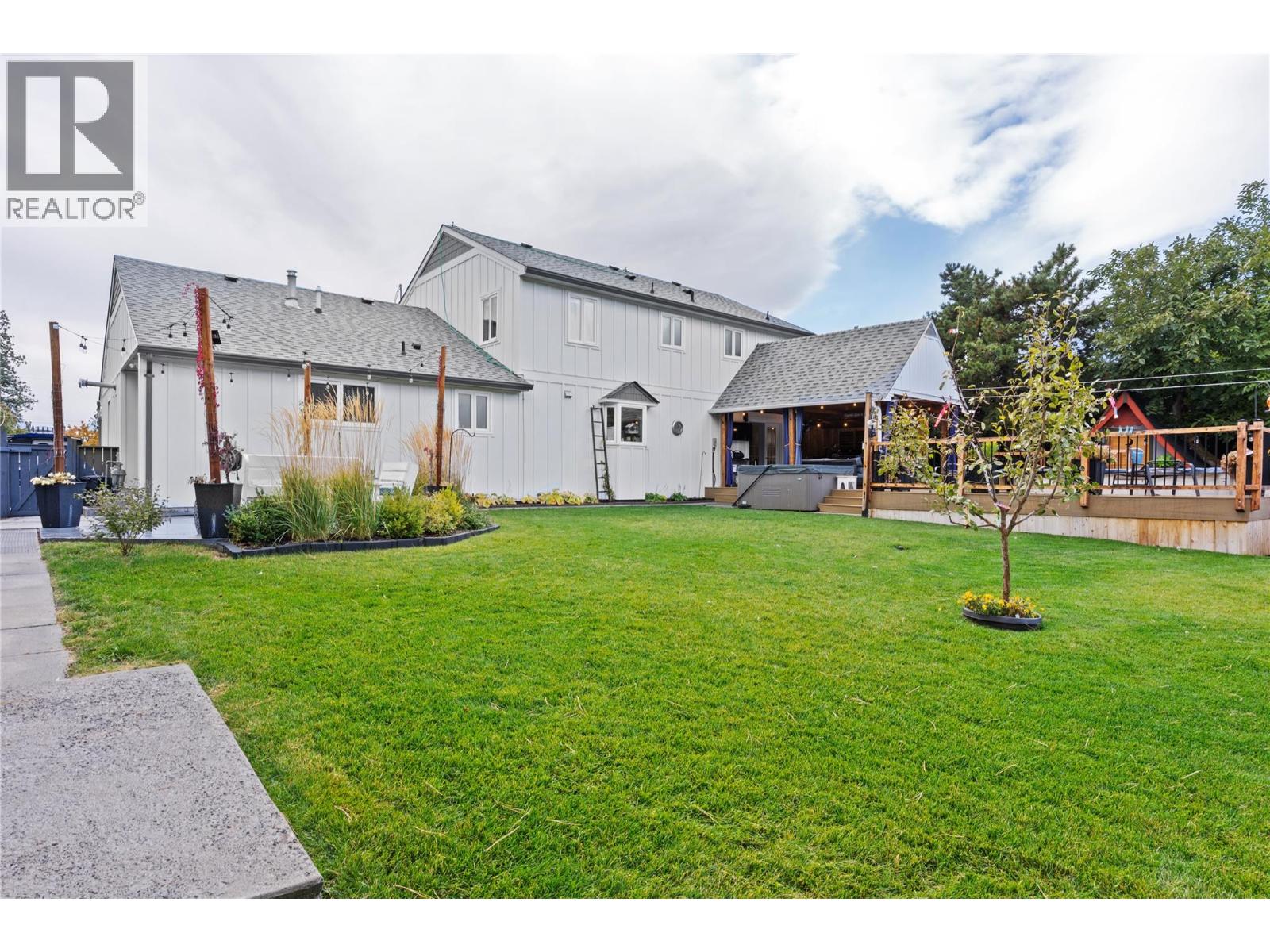  3930 Dryden Road, Peachland