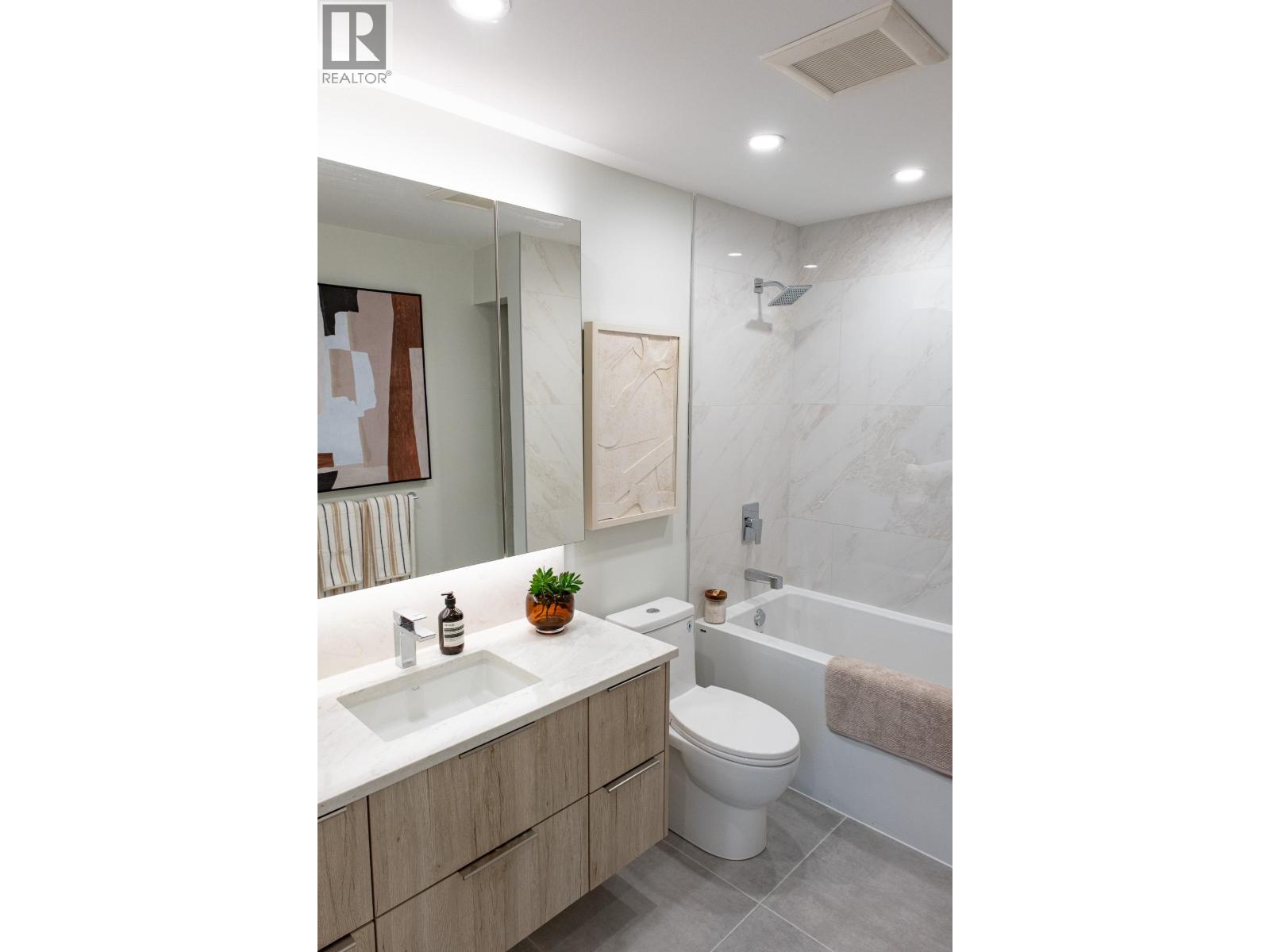 510 423 6TH STREET, West Vancouver